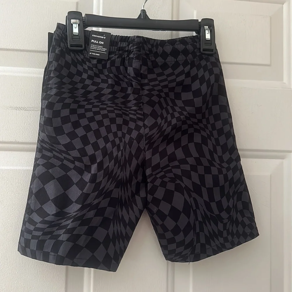 CONVERSE PULL-ON FABRIC SHORTS: BLACK/GRAY CHECKERED: NEW WITH TAGS: SIZE 6